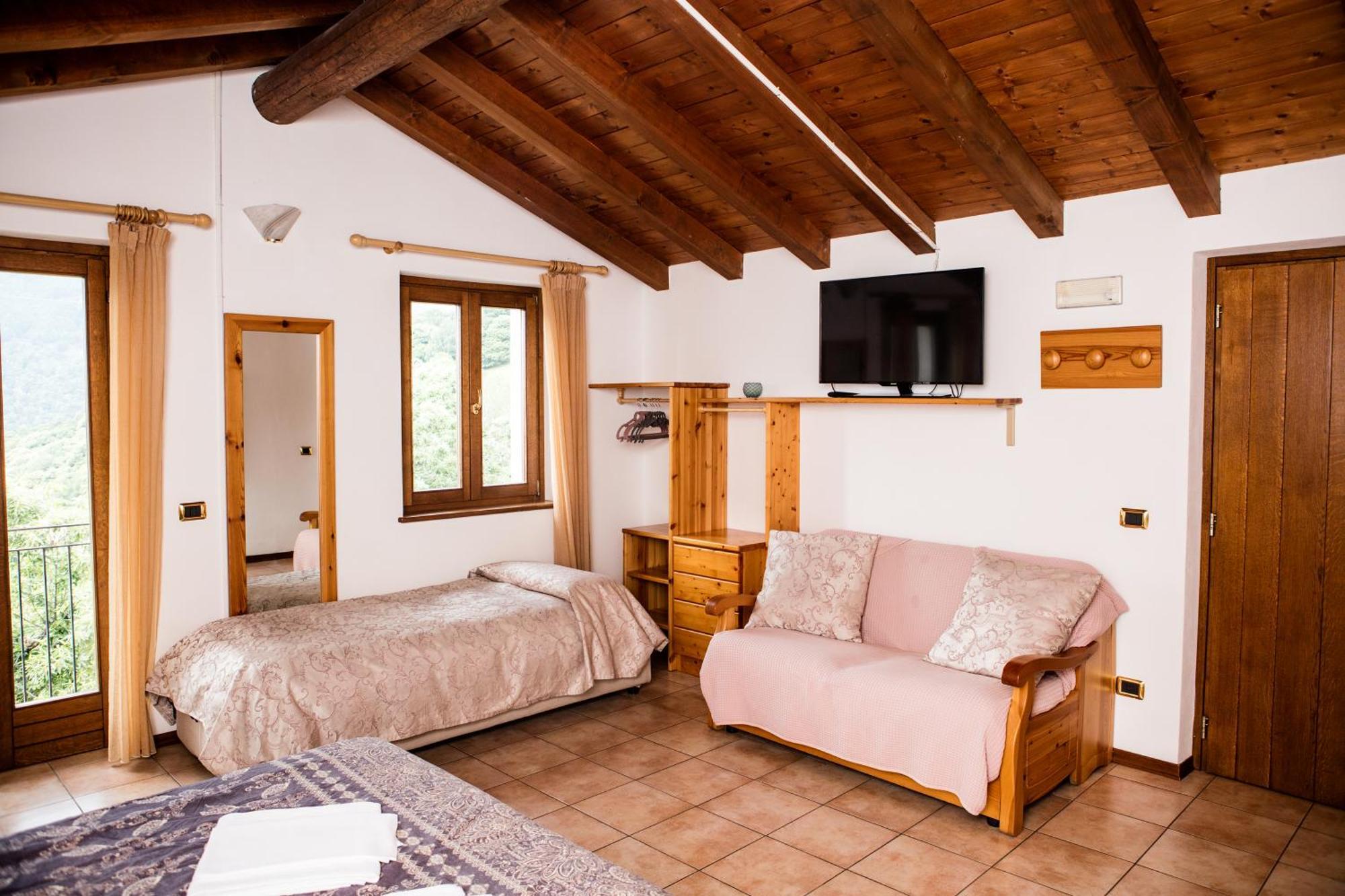 Agriturismo La Fonte Di Mariella Граведона Экстерьер фото